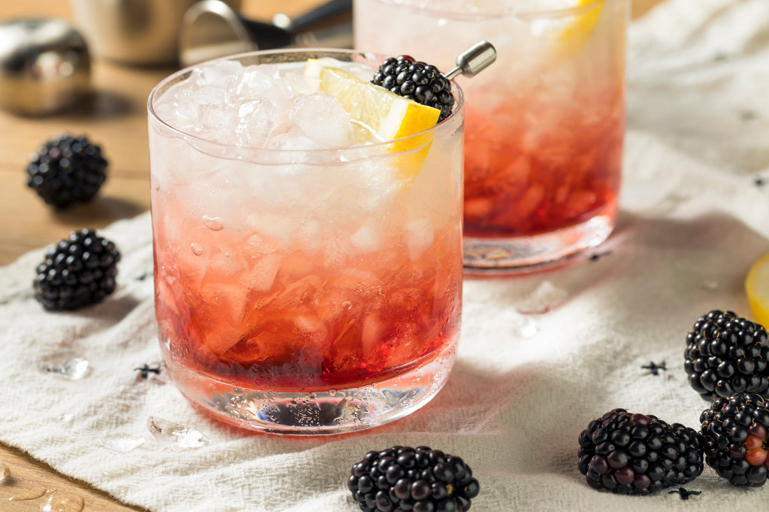 How to Make a Classic Bramble Cocktail