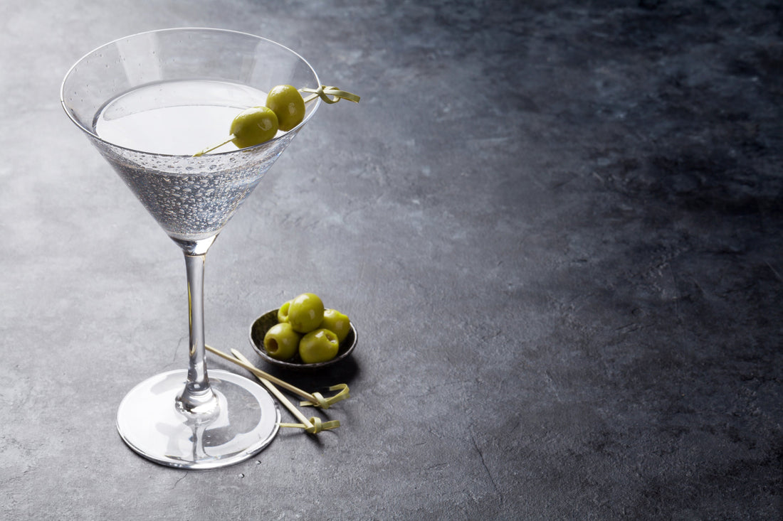 The Classic Dry Martini Cocktail Recipe